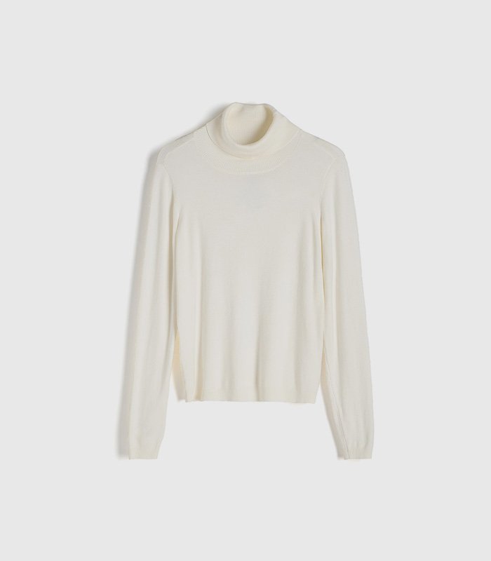 Viscose rich turtleneck